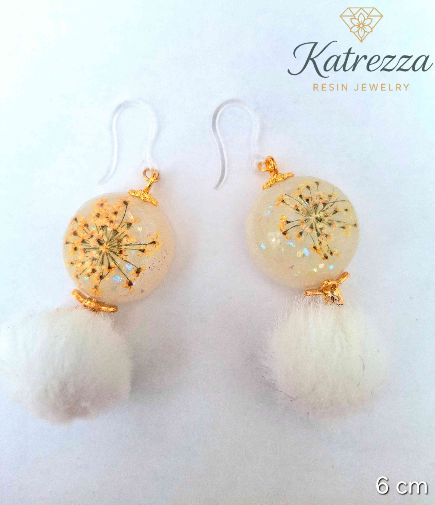 Resin Earrings with Real Flowers & Pom Pom – Katrezza