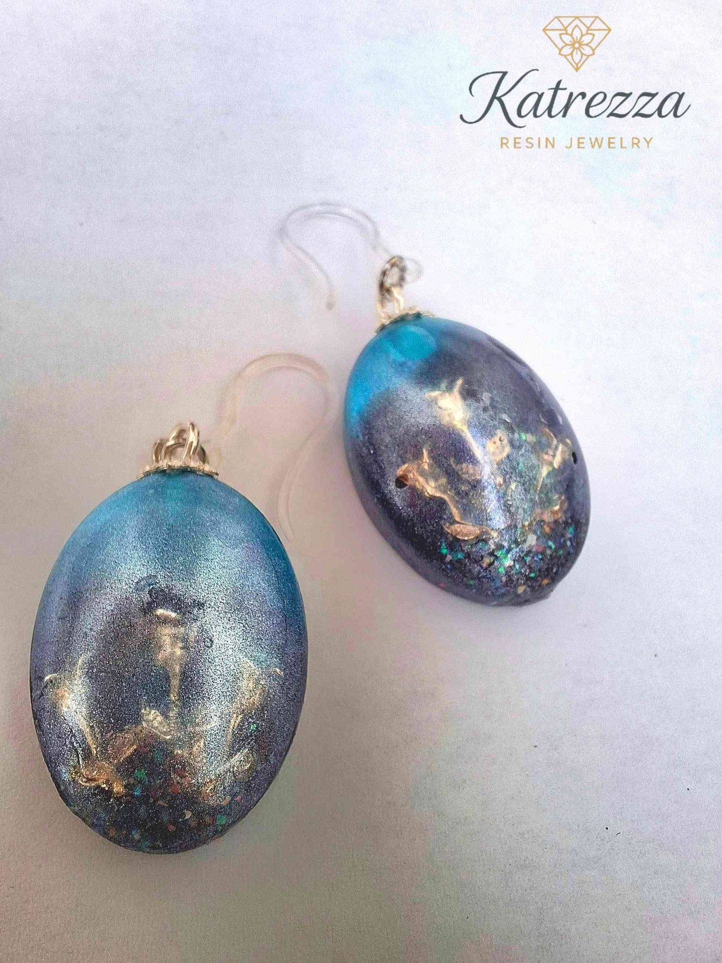 Deep Blue Resin Earrings with Real Flowers – Handmade Oval 3.5 cm | Katrezza