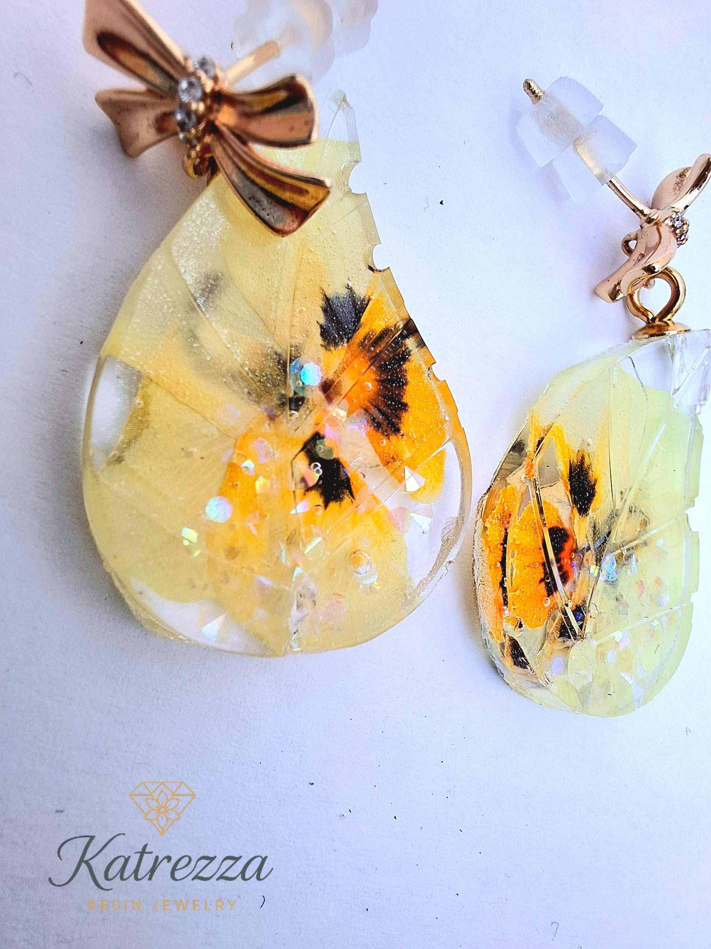 Handmade Yellow Floral Resin Earrings with Gold Bow Studs – Katrezza