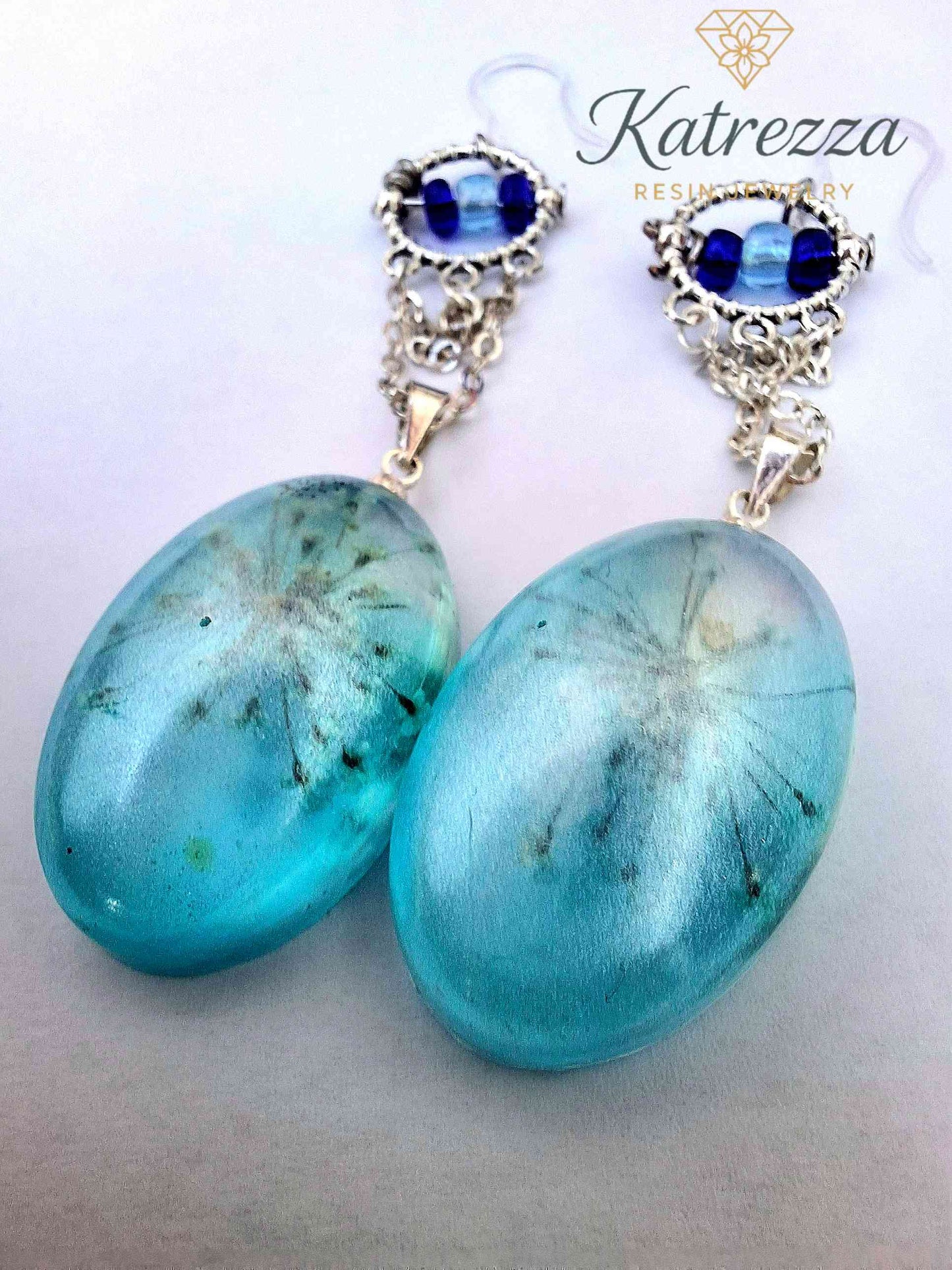 Turquoise Resin Dangle Earrings with Real Flowers – 7.5 cm Handmade Jewelry | Katrezza