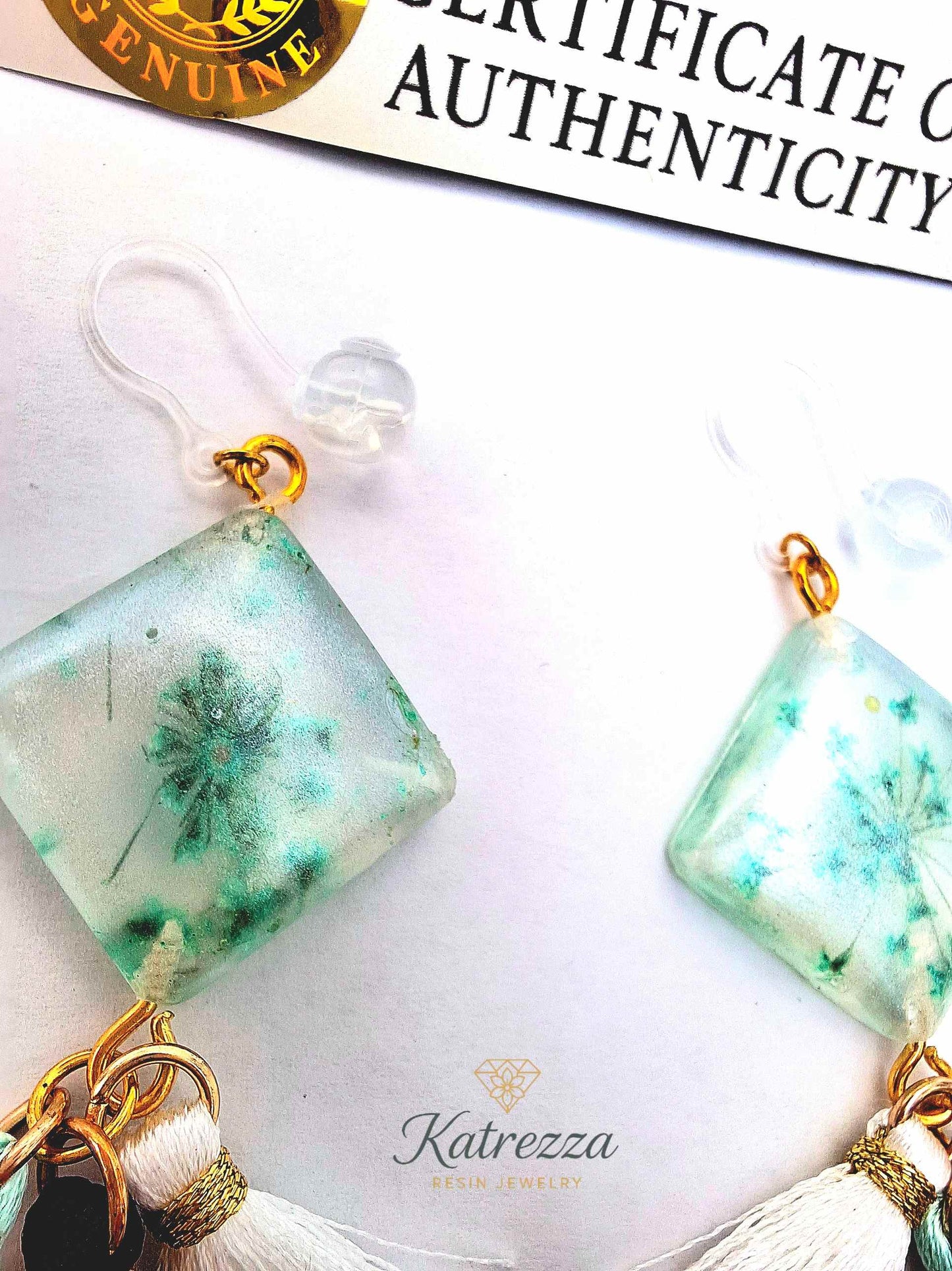 Handmade Resin Earrings with Green Flowers & Tassels – 8 cm Drop | Katrezza