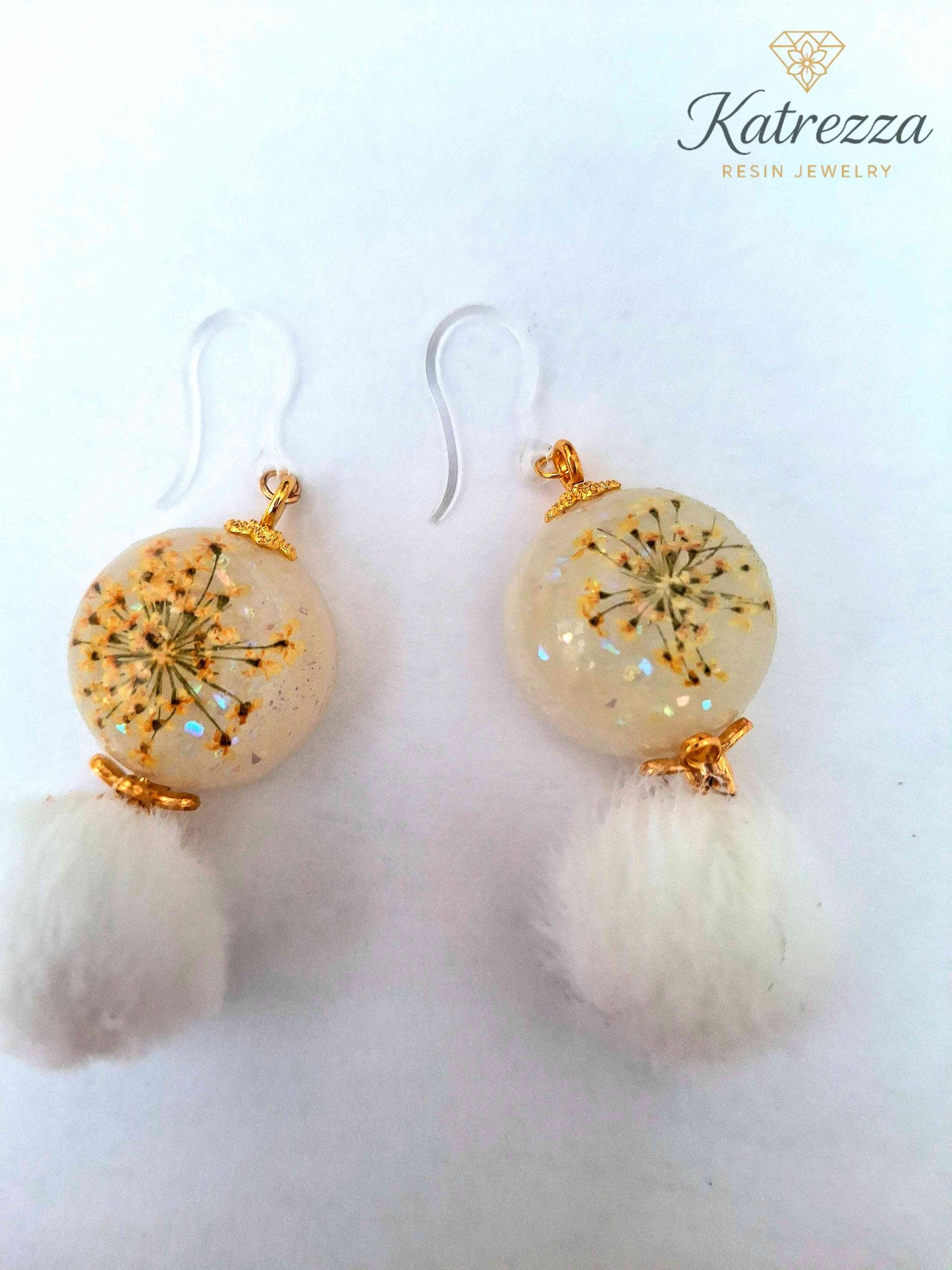 Resin Earrings with Real Flowers & Pom Pom – Katrezza