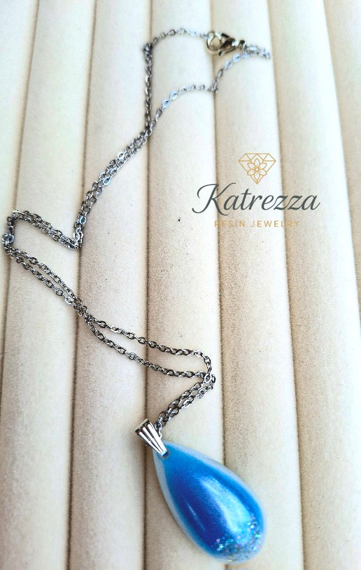Ocean drop resin necklace by Katrezza