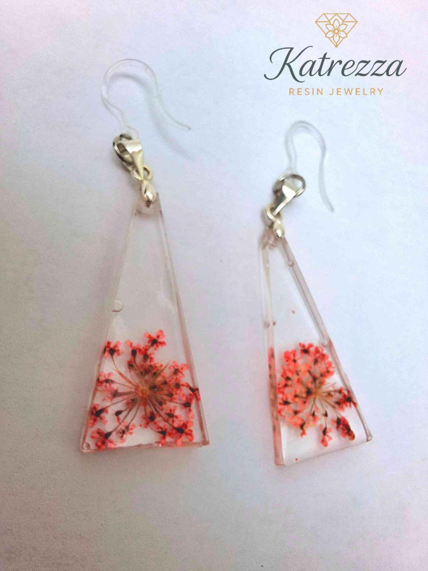 Handmade Triangle Resin Earrings with Real Flowers – Hypoallergenic Hooks