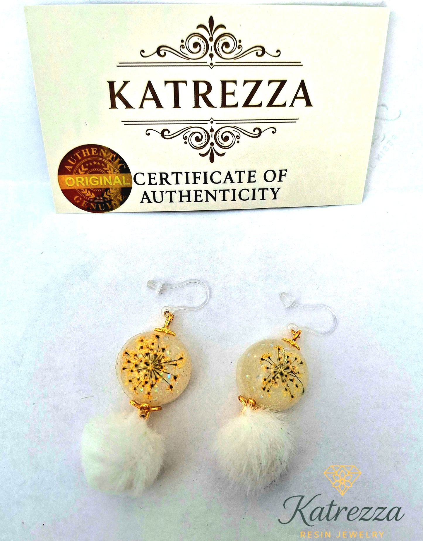 Handmade Resin Earrings with White Fluffy Tassel – Katrezza