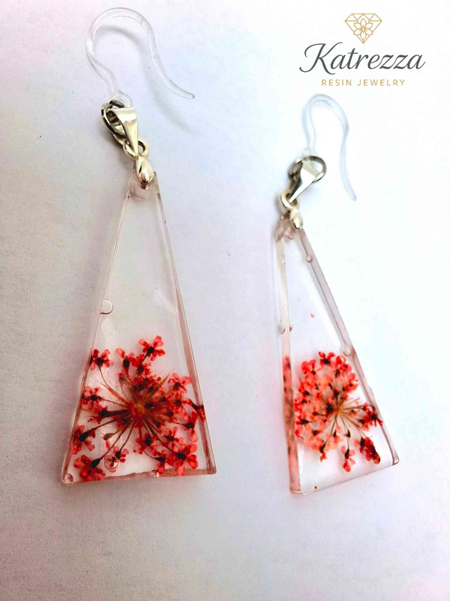 Handmade Triangle Resin Earrings with Real Flowers – Hypoallergenic Hooks