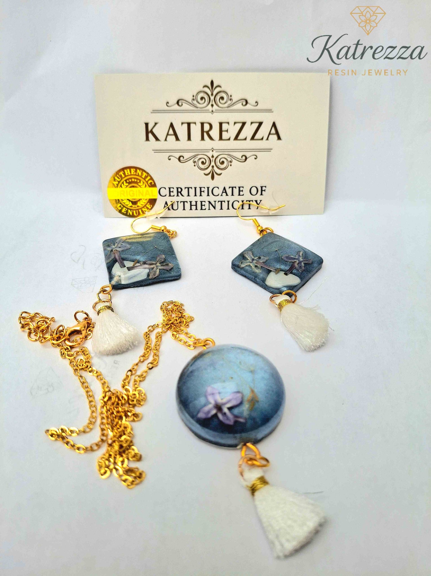Handmade Resin Jewelry Set – Real Flower & Dandelion Earrings with Shell + Blue Pendant Necklace | Katrezza
