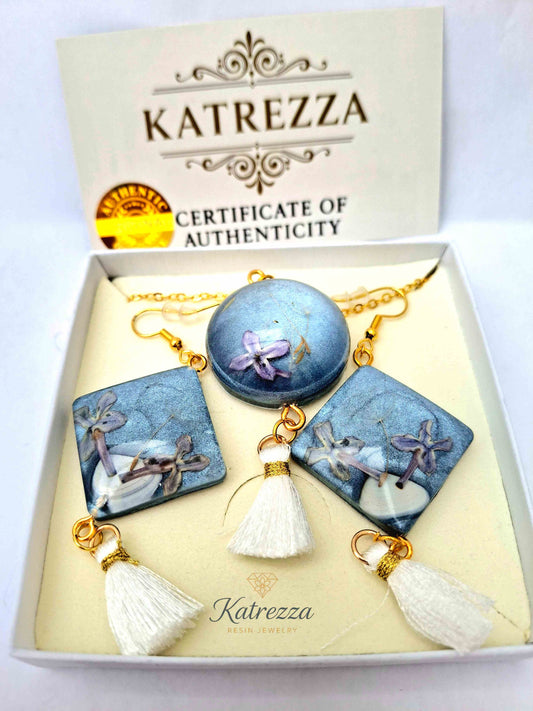 Handmade Resin Jewelry Set – Real Flower & Dandelion Earrings with Shell + Blue Pendant Necklace | Katrezza