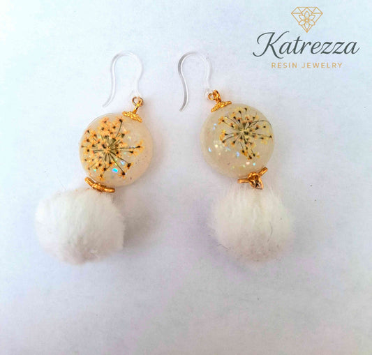 Resin Earrings with Real Flowers & Pom Pom – Katrezza