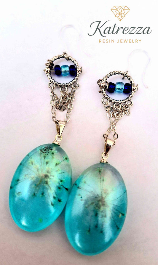 Turquoise Resin Dangle Earrings with Real Flowers – 7.5 cm Handmade Jewelry | Katrezza