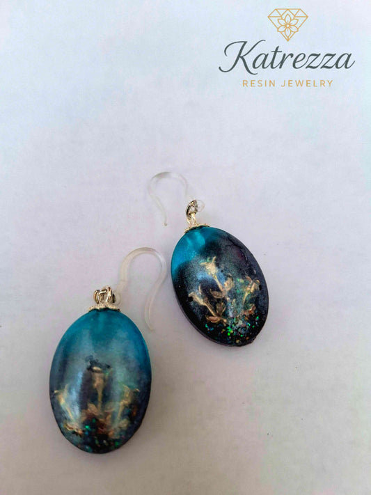Deep Blue Resin Earrings with Real Flowers – Handmade Oval 3.5 cm | Katrezza