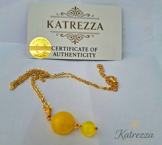 Golden Sun Resin Necklace – 62 cm