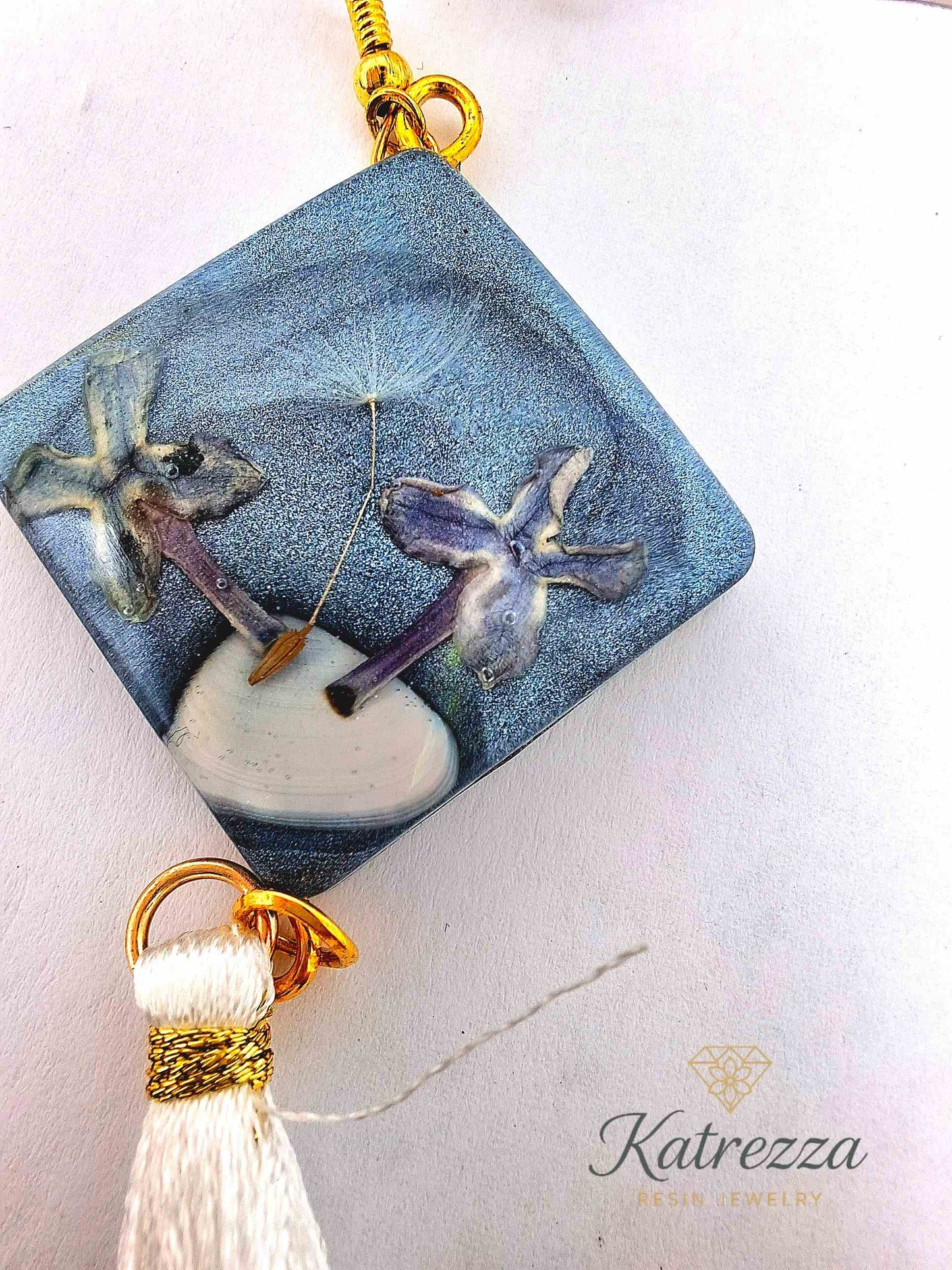 Handmade Resin Jewelry Set – Real Flower & Dandelion Earrings with Shell + Blue Pendant Necklace | Katrezza