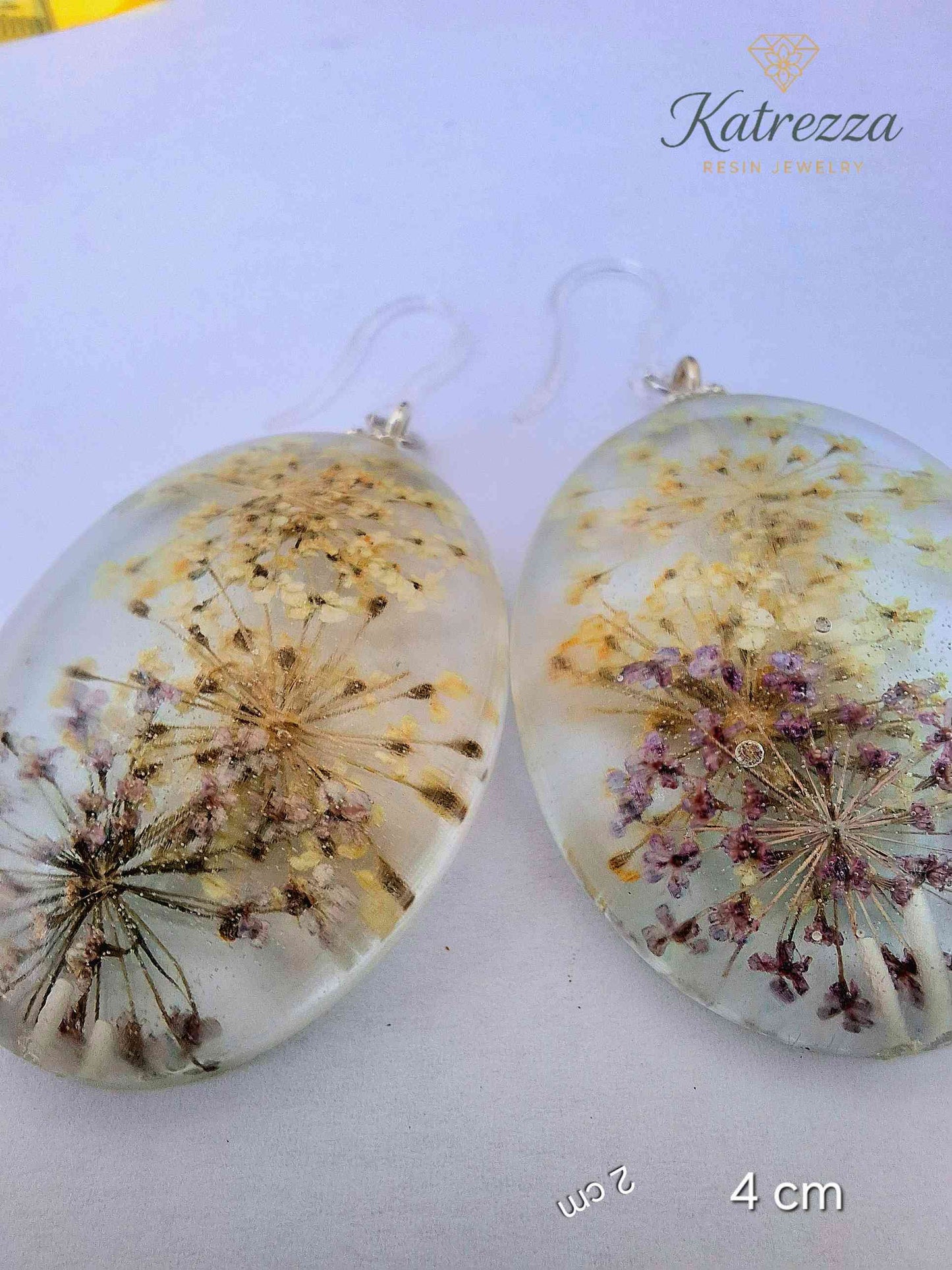🌸 Real Flower Resin Oval Earrings – 6 cm Handmade Statement Jewelry
