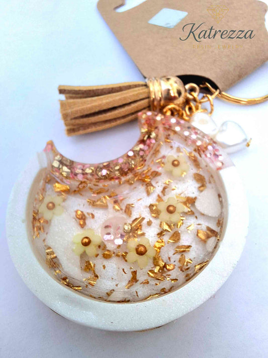 Handmade Resin Keychain with Glitter & Gold Flakes – Cute Key Ring with Tassel & Heart Charm